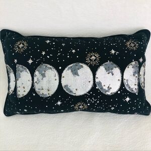 New!!! Black Decorative Pillow